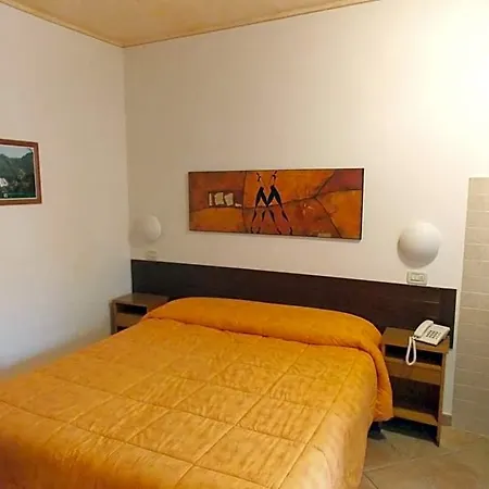 Aparthotel Signa 3*
