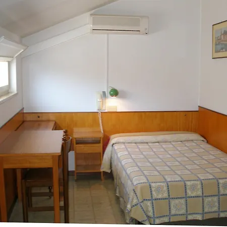 Aparthotel Signa 3*
